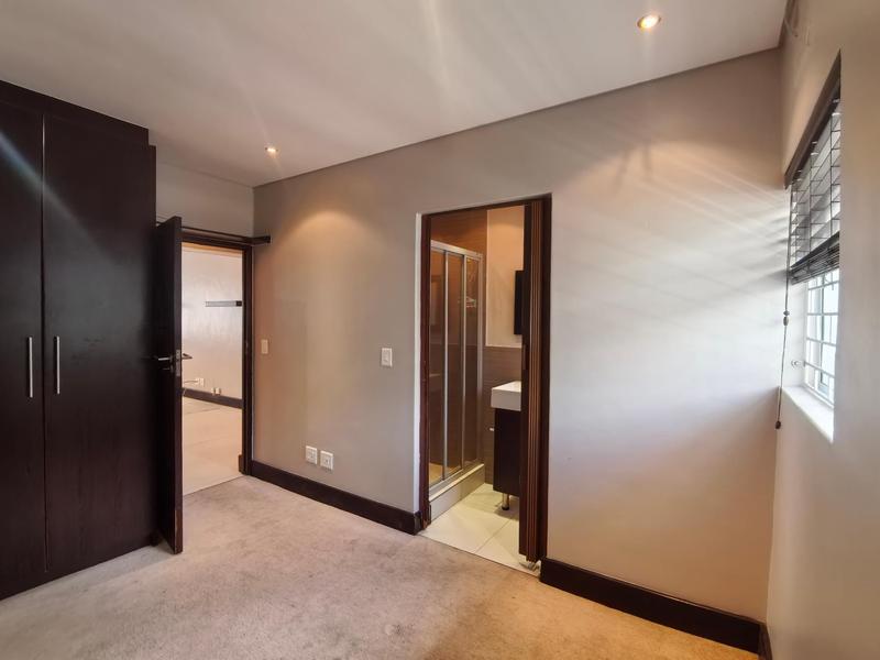 To Let 2 Bedroom Property for Rent in Sea Point Western Cape